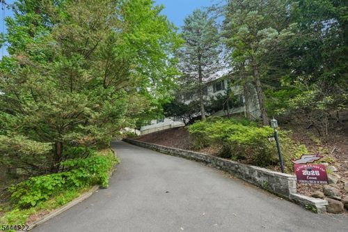 45 Fells Rd, Verona, NJ, 07044-1108 | Card Image