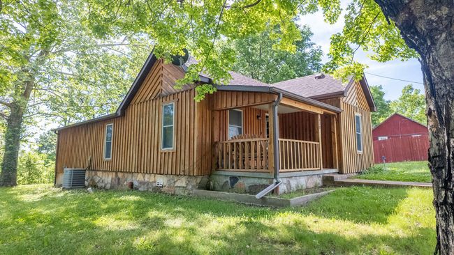 Home in town for sale thayer7 | Image 8
