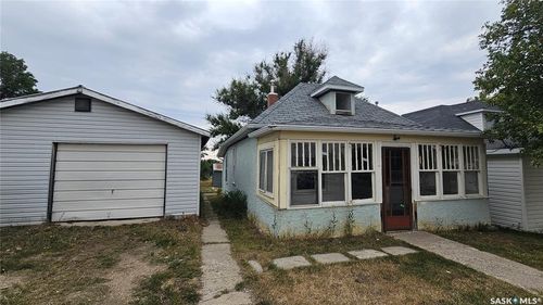 2470 Proton Ave, Gull Lake, SK, S0N1A0 | Card Image