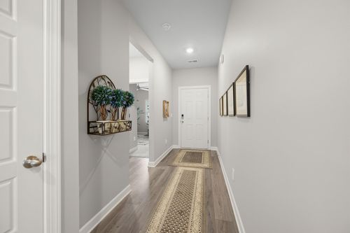 300 Lavinia Cir, Duncan, SC, 29334-2043 | Card Image