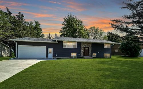 2052 Highway 75, Canby, MN, 56220-2282 | Card Image