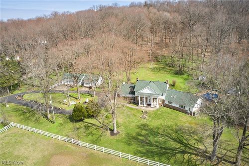 535 Crystal Lake Rd, Akron, OH, 44333-1713 | Card Image