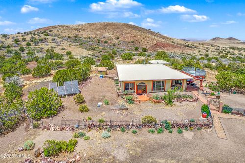 95 Leupp Rd, Flagstaff, AZ, 86004-8557 | Card Image