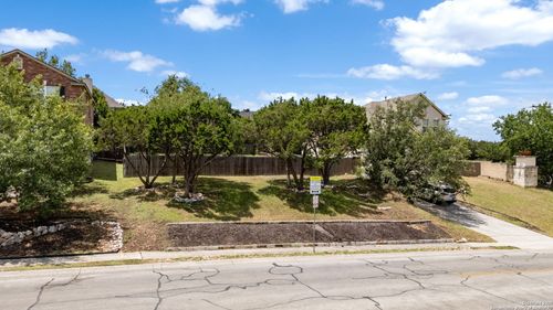 21006 Promontory Cir, San Antonio, TX, 78258-2628 | Card Image