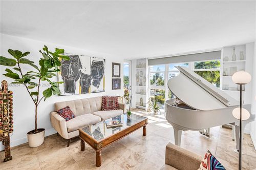 209-1228 West Ave, Miami Beach, FL, 33139-4381 | Card Image