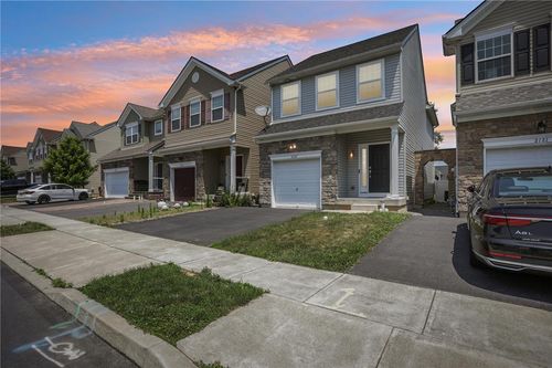 2127 Huntington Lane, Easton, PA, 18040 | Card Image