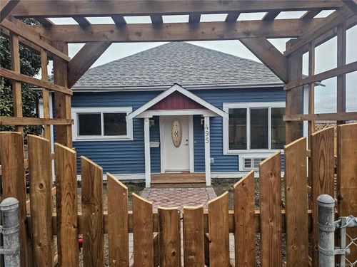 495 Nicol St, Nanaimo, BC, V9R4T5 | Card Image