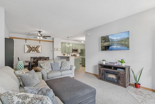 803 Willow Glen Ct, Buffalo, MN, 55313-5032 | Card Image