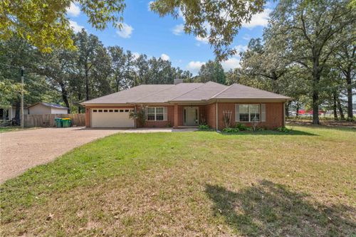 8416 Yellow Oak Dr, Jacksonville, AR, 72076-8519 | Card Image