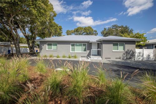 877 42nd Ave N, ST PETERSBURG, FL, 33703-4638 | Card Image