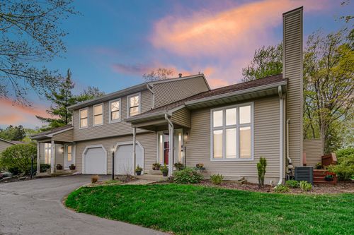 607 Weatherwood Ln, Valparaiso, IN, 46383 | Card Image