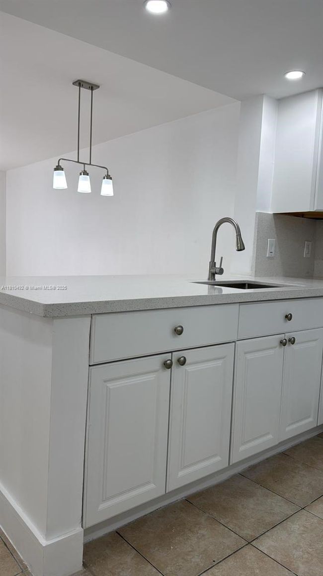APT-507 - 8610 N Sherman Cir, Condo with 2 bedrooms, 2 bathrooms and null parking in Miramar FL | Image 5