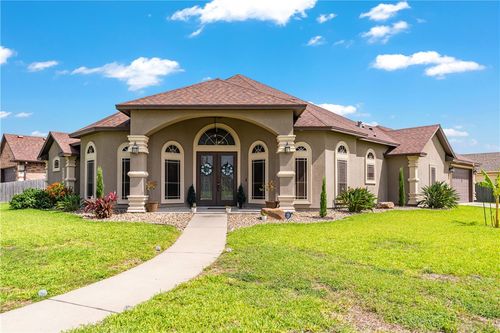 7514 E Lake Dr, Corpus Christi, TX, 78414-2107 | Card Image