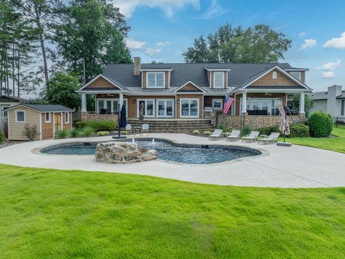 245 Lakeshore Cir, Milledgeville, GA, 31061-9056 | Card Image