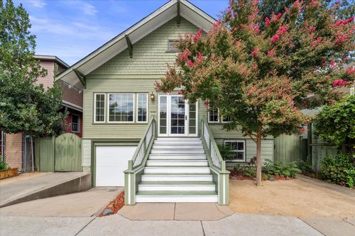 2022 28th St, Sacramento, CA, 95818-1908 | Card Image