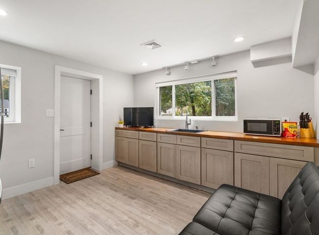 1106 Edgell Rd, House other with 4 bedrooms, 4 bathrooms and 2 parking in Framingham MA | Image 24
