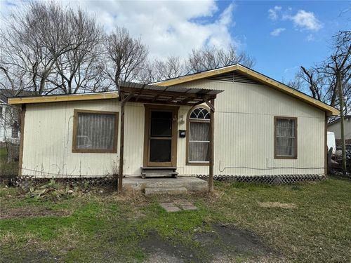 503 N Magnolia St, Highlands, TX, 77562-2563 | Card Image