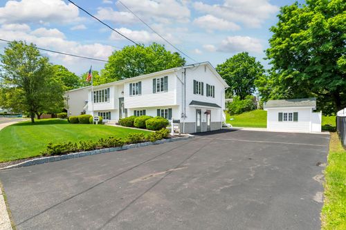 2 Suffern Ln, Garnerville, NY, 10923 | Card Image