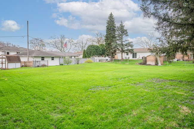 207 Muehl Dr, House other with 5 bedrooms, 2 bathrooms and 2 parking in Lockport IL | Image 26