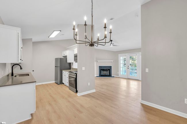 805 Pelham Square Way, Condo with 3 bedrooms, 2 bathrooms and null parking in Greer SC | Image 4
