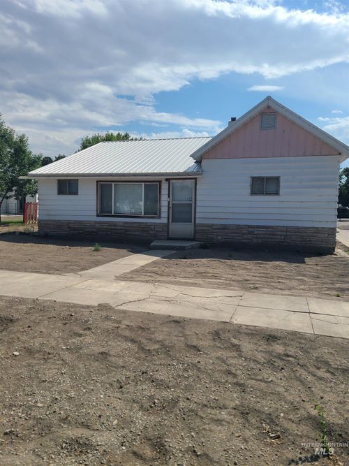 204 E A St, Shoshone, ID, 83352-5072 | Card Image