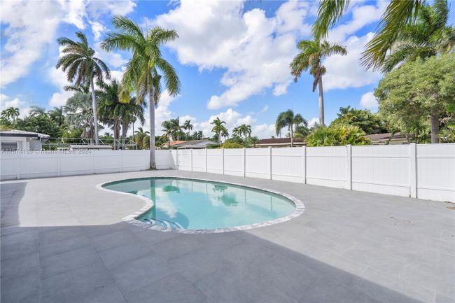 1115 N Northlake Dr, House other with 3 bedrooms, 3 bathrooms and null parking in Hollywood FL | Image 29