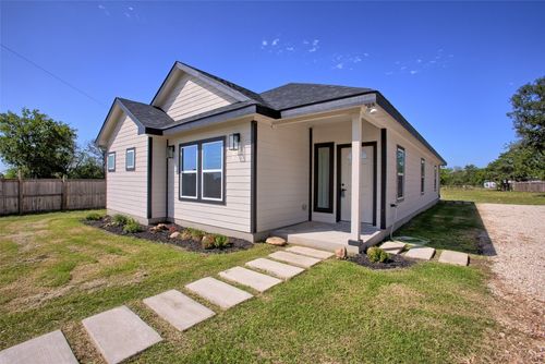 956 Highway 304, Bastrop, TX, 78602-3200 | Card Image