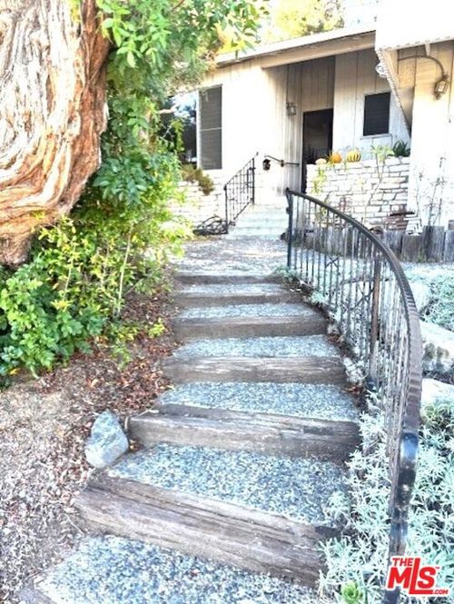 1411 Sunset Ave, Santa Monica, CA, 90405-5844 | Card Image