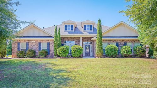 131 Water Ski Dr, Statesville, NC, 28677-8731 | Card Image