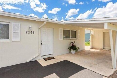 9265 Bloomfield Dr, Palm Beach Gardens, FL, 33410-5933 | Card Image