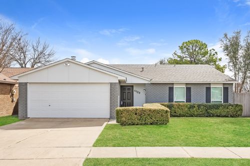 4129 Seven Gables Street, Fort Worth, TX, 76133 | Card Image