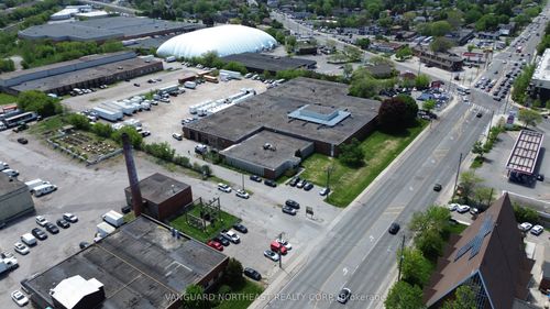 3685 St Clair Ave W, York, ON, M6N1M2 | Card Image