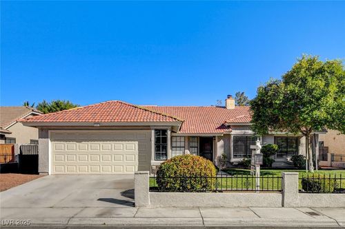 3621 Broxburn St, Las Vegas, NV, 89108-5340 | Card Image