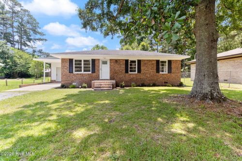 745 W Burkhead St, Whiteville, NC, 28472-3022 | Card Image