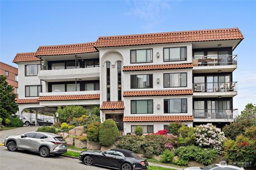 301-610 Wheeler St, Seattle, WA, 98109-2233 | Card Image