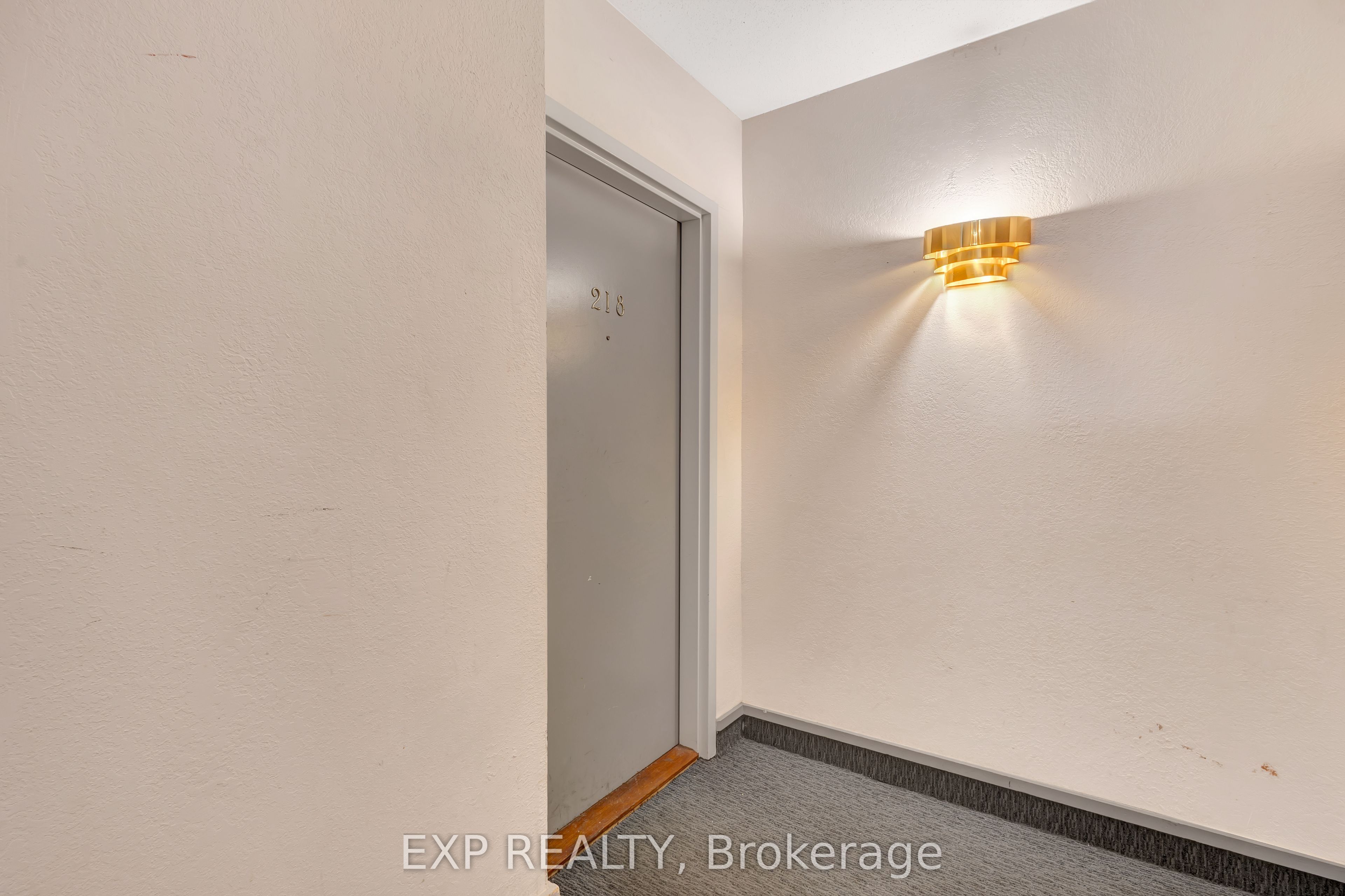 Residential in Hunt Club - South Keys and Area 5