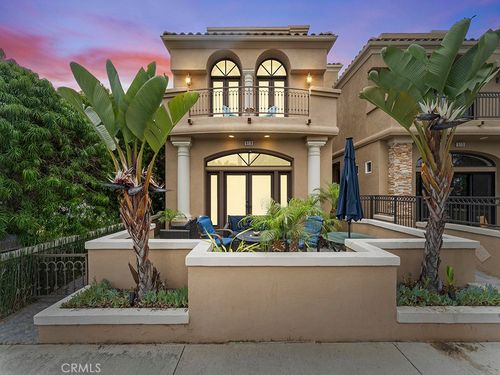 513 Pecan Ave, Huntington Beach, CA, 92648-4622 | Card Image