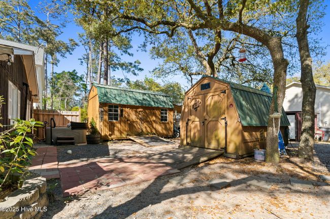 306 Ne 55 Th St, House other with 3 bedrooms, 1 bathrooms and null parking in Oak Island NC | Image 32