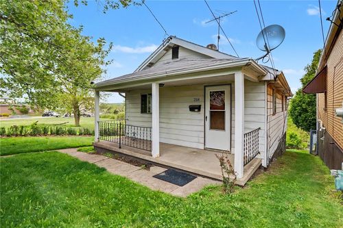 218 Vine St, Homestead, PA, 15120-2215 | Card Image