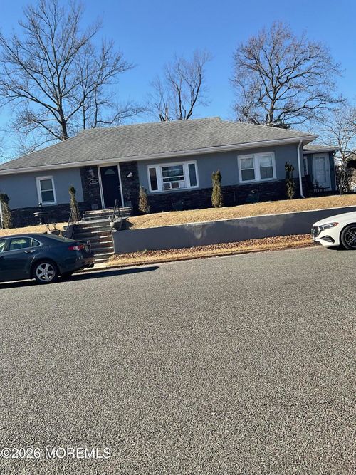 611 Bingham St, Neptune, NJ, 07753-4054 | Card Image