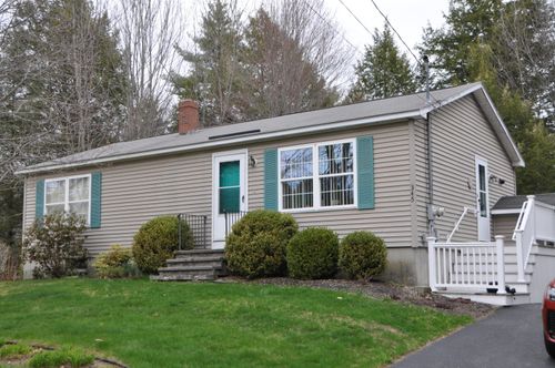 345 Woodville Road, Falmouth, ME, 04105 | Card Image