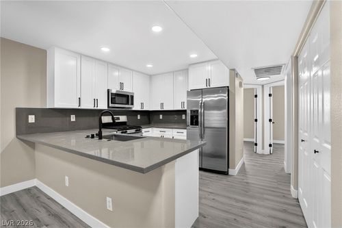 2106 Sleepy Ct, Las Vegas, NV, 89106-3675 | Card Image