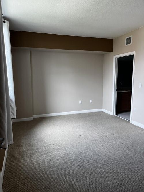640-480 Hibiscus St, West Palm Beach, FL, 33401-5866 | Card Image