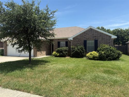7120 Echo Hill Dr, Watauga, TX, 76148-2047 | Card Image