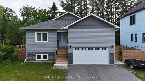 22 Berkely St, Wasaga Beach, ON, L9Z2N6 | Card Image