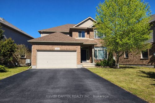 402 Palamino Pl, Waterloo, ON, N2K4K5 | Card Image