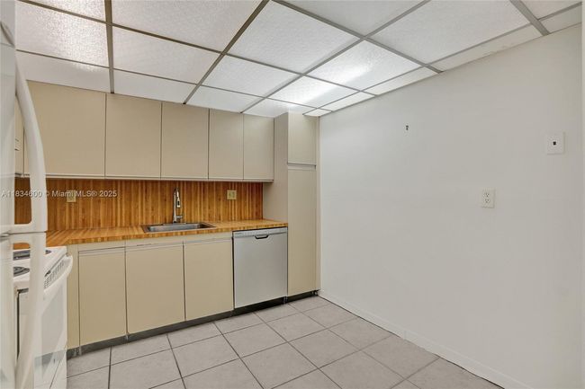 APT-2003 - 18151 Ne 31 St Ct, Condo with 1 bedrooms, 2 bathrooms and null parking in Aventura FL | Image 26