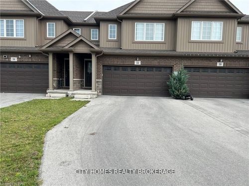 32 Wilkerson St, Thorold, ON, L2V0G4 | Card Image