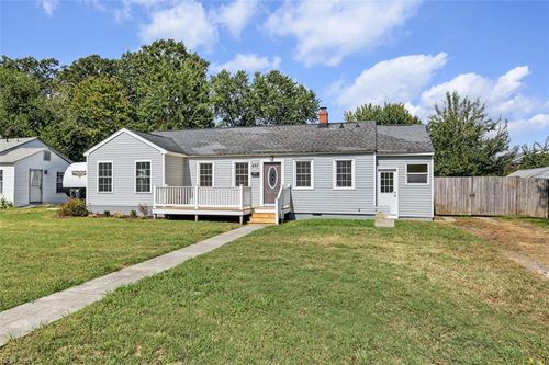 637 74th St, Newport News, VA, 23605-2749 | Card Image