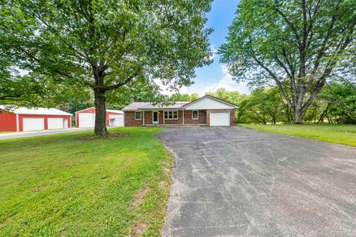 11549 Saint Wendel Rd, Evansville, IN, 47720-7928 | Card Image